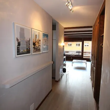 Mondzeu C-261 Apartman *